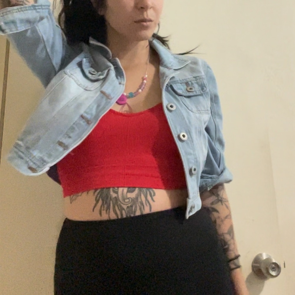 ❣️free in bundle❣️Crop Top Jean Jacket